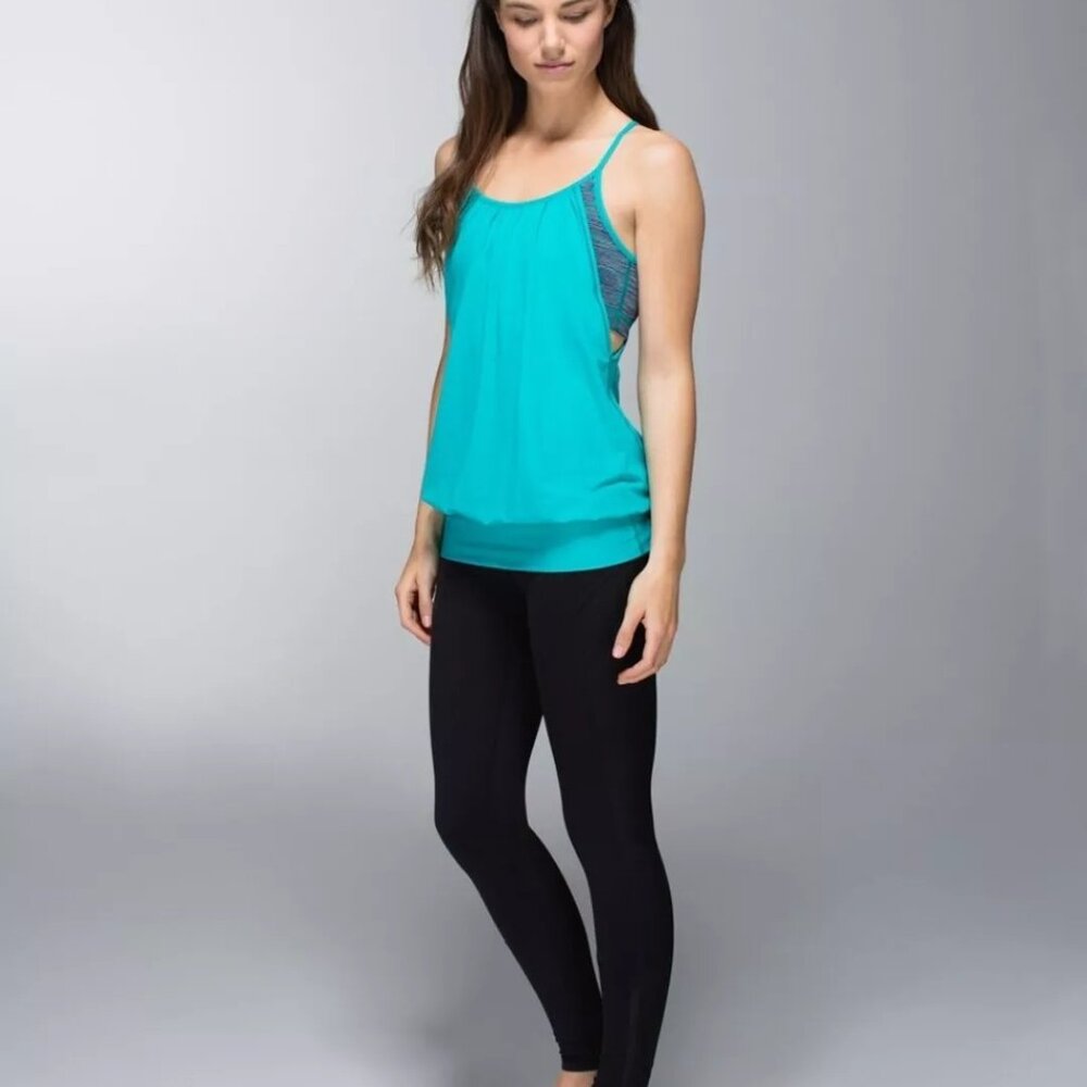 Lululemon No Limit Tank Size 8 L With Sports Bra Blue And Grey